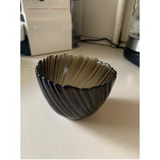 Салатник конфетниця коричневий скляний 16 см