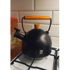 Чайник чорний з дерев'яною ручкою Ringel IQ Вe Natural 2,5 л IQ-1001